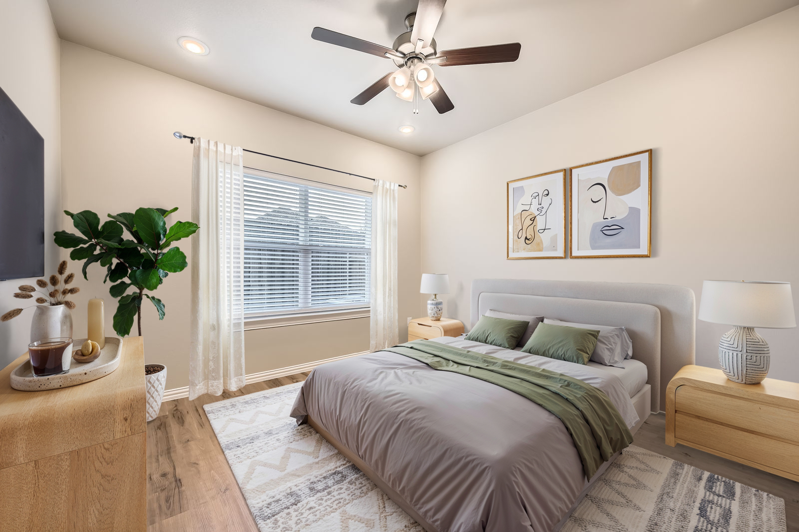 Magnolia_Townhomes_-_Cypress_1020_E_Golden_Ln_-_Web_Quality_-_014_-_16_Primary_Bedroom_16-04-25_14_25
